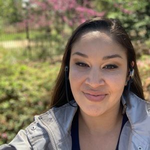 Meet your Posher, Alicia